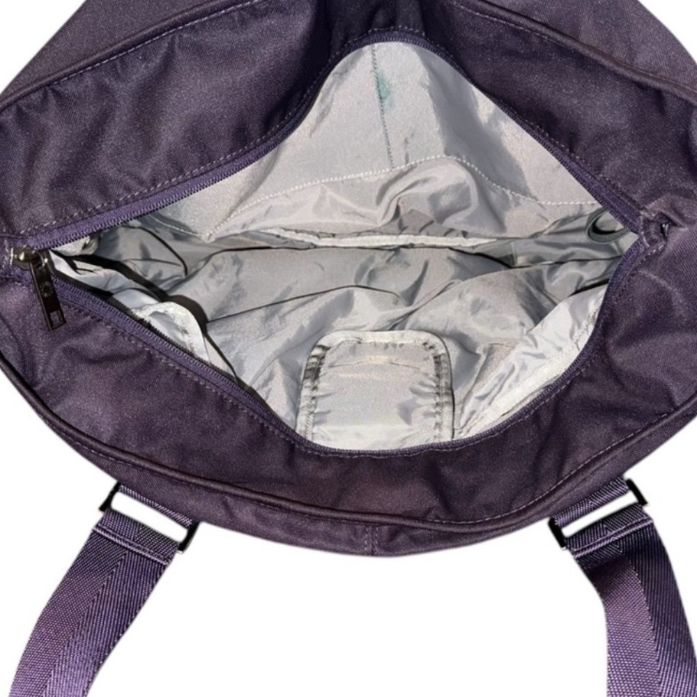 The North Face Purple and Pink Tote Bag with Sporty Design - Picture 4 of 7